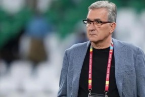 今年会平台-关于拜仁慕尼黑主教练遭批评，球员情绪低落的信息